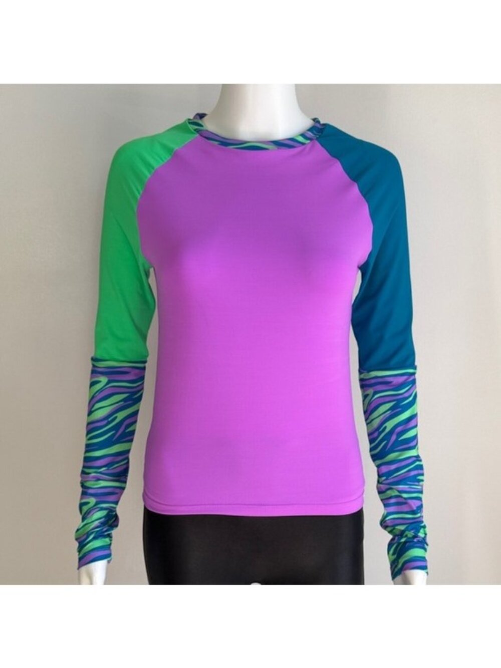 ONEONE Long Sleeve Rashguard – Size L